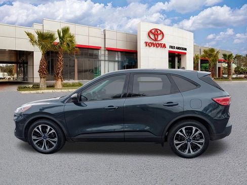 Used 2022 Ford Escape SE w/ SE Sport Appearance Package image 7