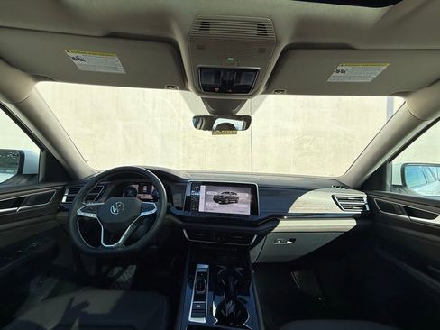 Certified 2025 Volkswagen Atlas SEL image 6