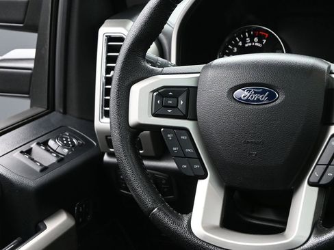 Used 2015 Ford F150 Lariat w/ Equipment Group 501A Mid image 28