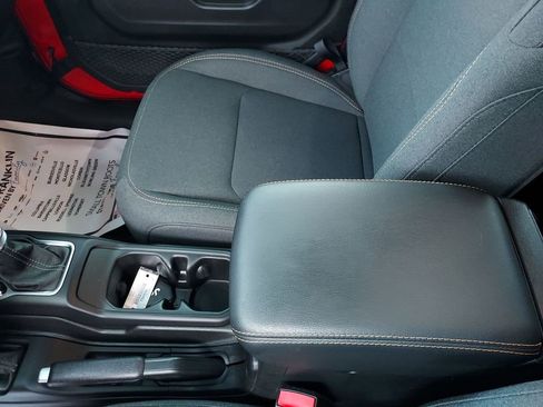 Used 2024 Jeep Wrangler Sahara w/ Technology Group image 27