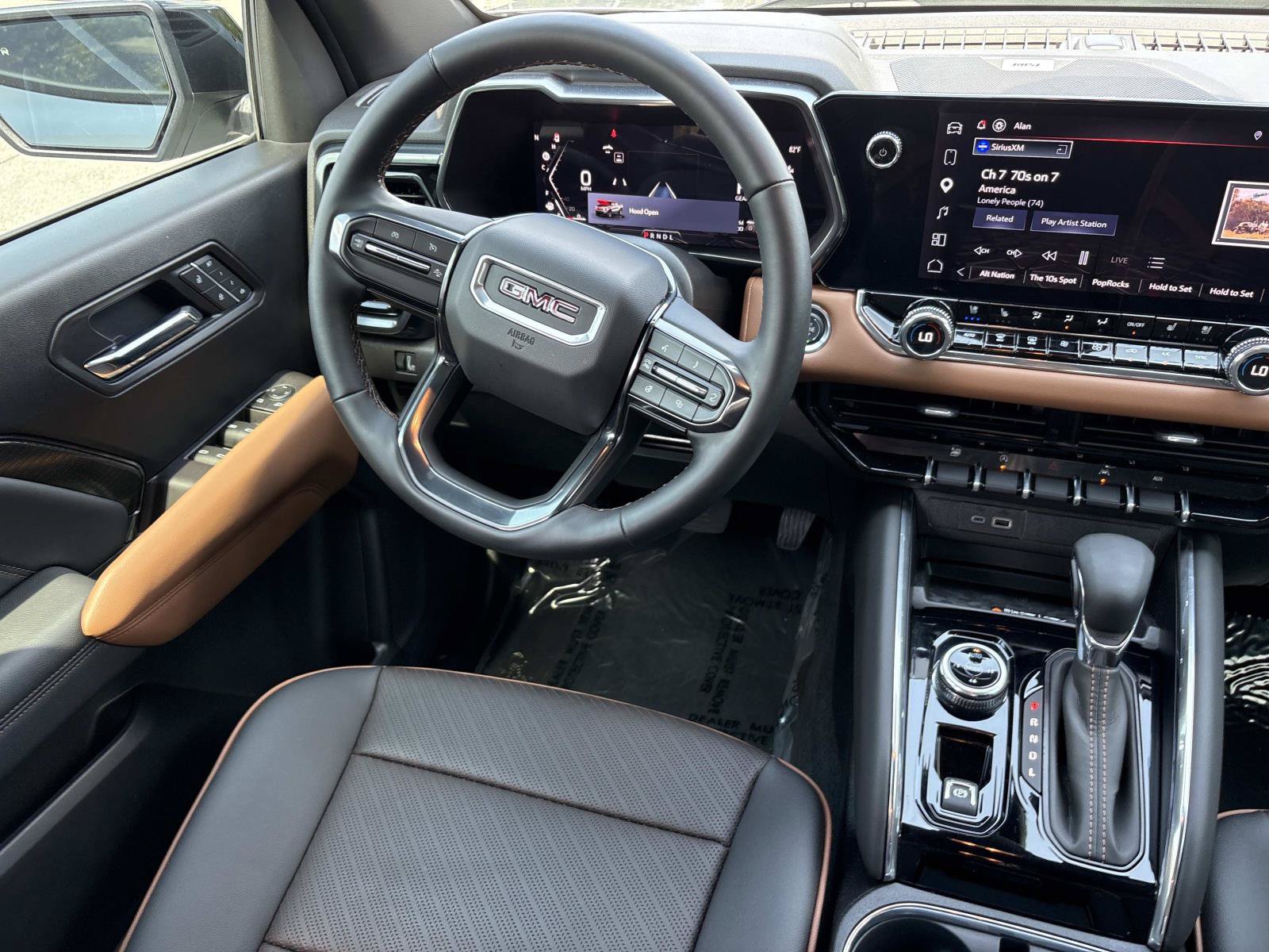 Used 2026 GMC Canyon AT4 w/ Technology Plus Package AWD/4WD image 27
