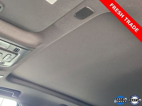 Used 2023 Chevrolet Suburban LT image 25