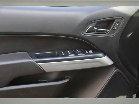 Used 2020 Chevrolet Colorado LT image 25