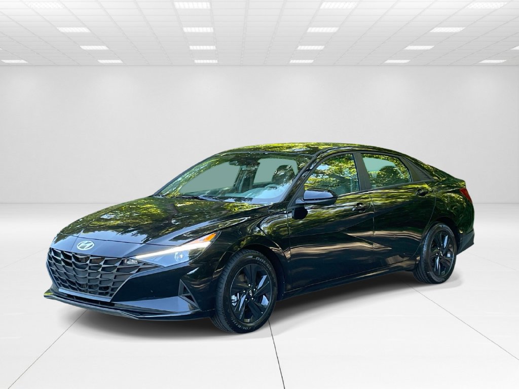 Used 2023 Hyundai Elantra Blue FWD image 3