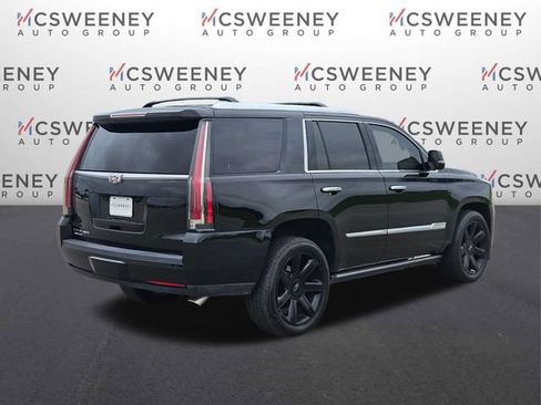 Used 2016 Cadillac Escalade Platinum RWD image 5