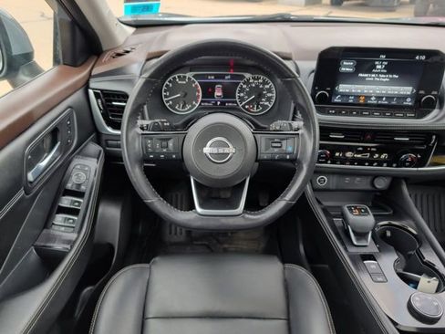 Used 2023 Nissan Rogue SL w/ SL Premium Package image 19