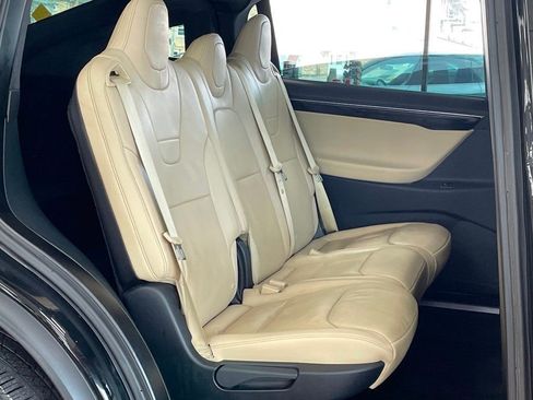 Used 2016 Tesla Model X 90D image 19