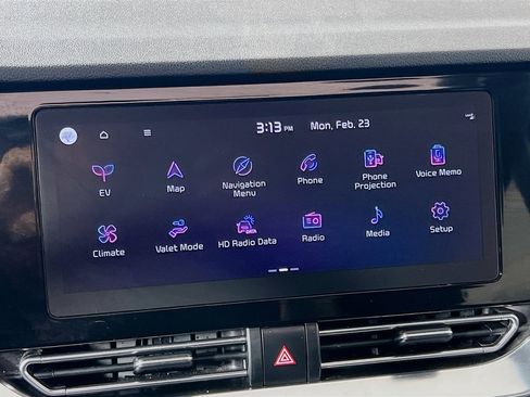 Used 2022 Kia Niro EX Premium image 16