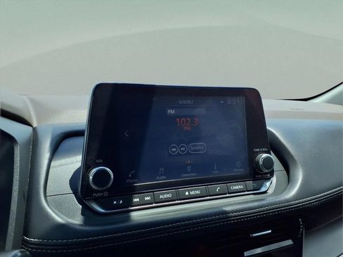 Used 2022 Nissan Rogue SV FWD image 10