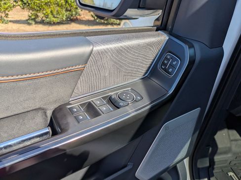 Certified 2023 Ford F150 Platinum w/ Equipment Group 701A High image 17