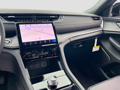 New 2025 Jeep Grand Cherokee L Limited w/ Black Appearance Package RWD image 23