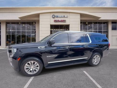 Used 2021 GMC Yukon XL Denali RWD image 7
