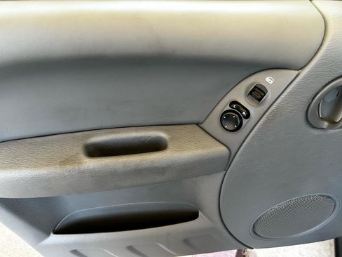 Used 2005 Jeep Liberty Sport AWD/4WD image 11