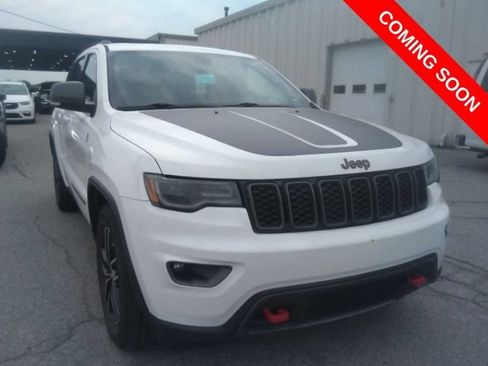 Used 2017 Jeep Grand Cherokee Trailhawk w/ Trailhawk Luxury Group AWD/4WD image 1