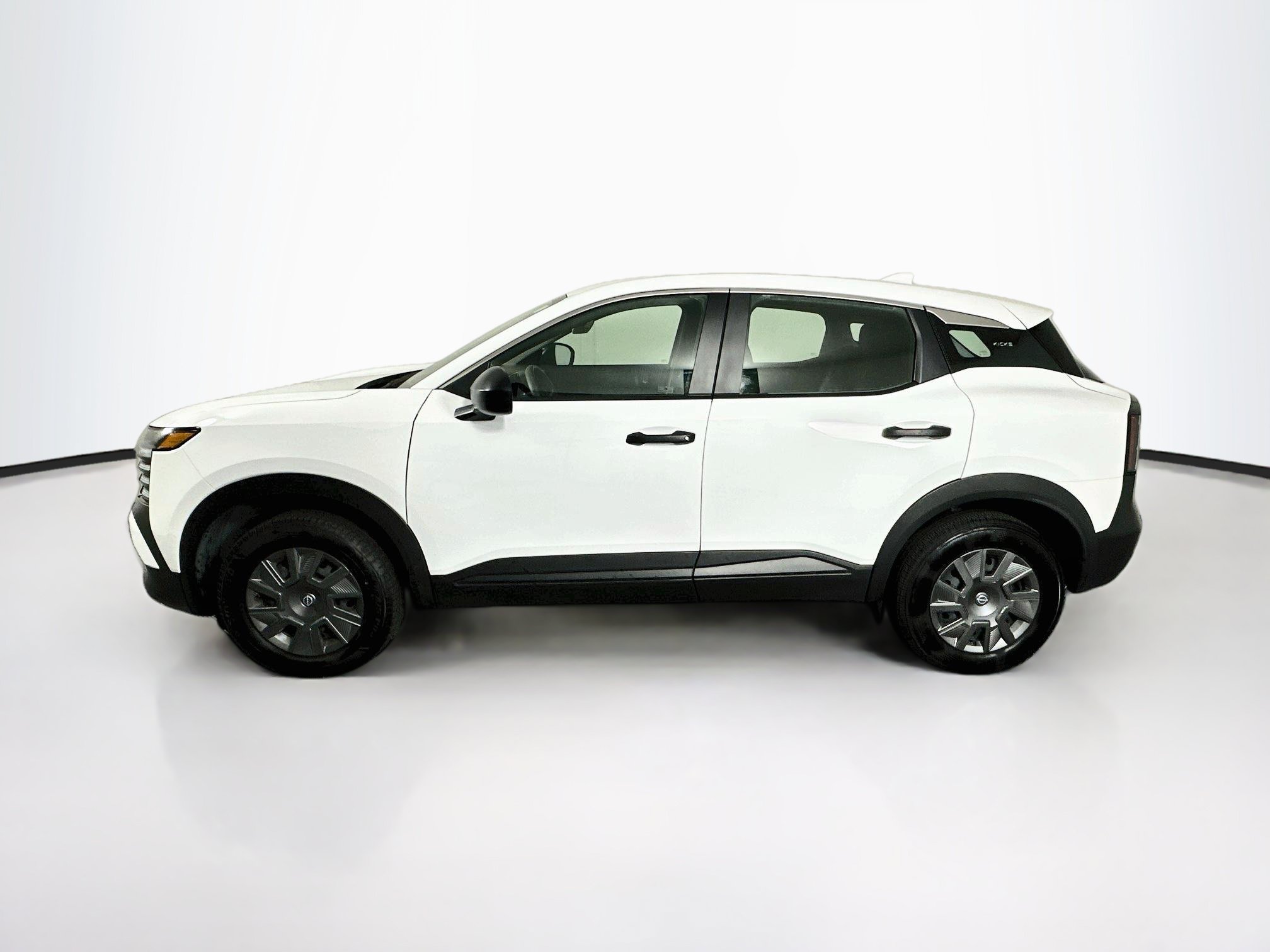 Used 2025 Nissan Kicks S FWD image 4