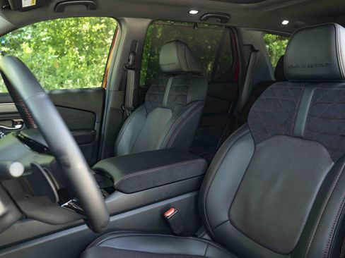 Used 2026 Honda Pilot Black Edition image 17