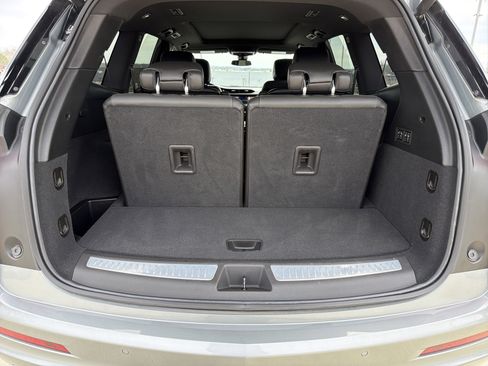 Used 2023 Cadillac XT6 Premium Luxury image 33