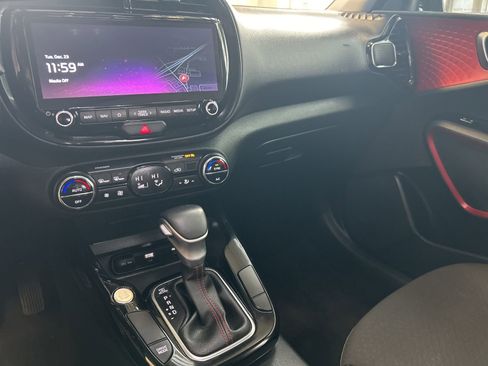 Used 2024 Kia Soul GT-Line image 21