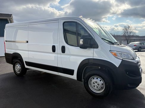 Used 2023 RAM ProMaster 2500 image 7