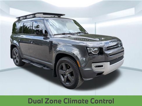 Used 2024 Land Rover Defender 110 SE AWD/4WD image 9