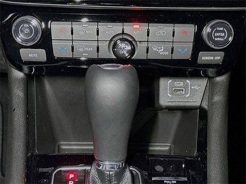 New 2025 Jeep Compass Limited w/ Sun & Sound Group image 10