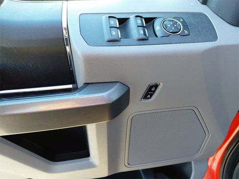 Used 2017 Ford F350 XLT w/ XLT Value Package image 27