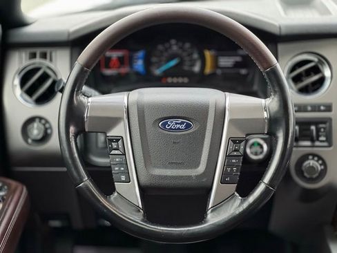 Used 2017 Ford Expedition Platinum AWD/4WD image 32