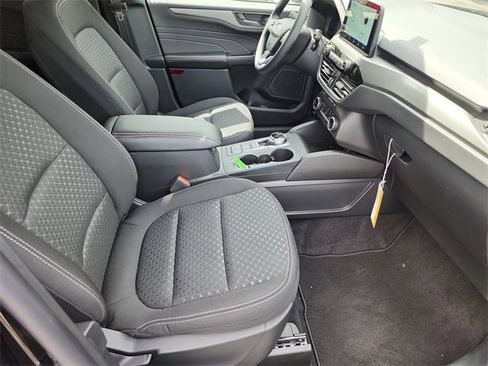 New 2025 Ford Escape Active image 9