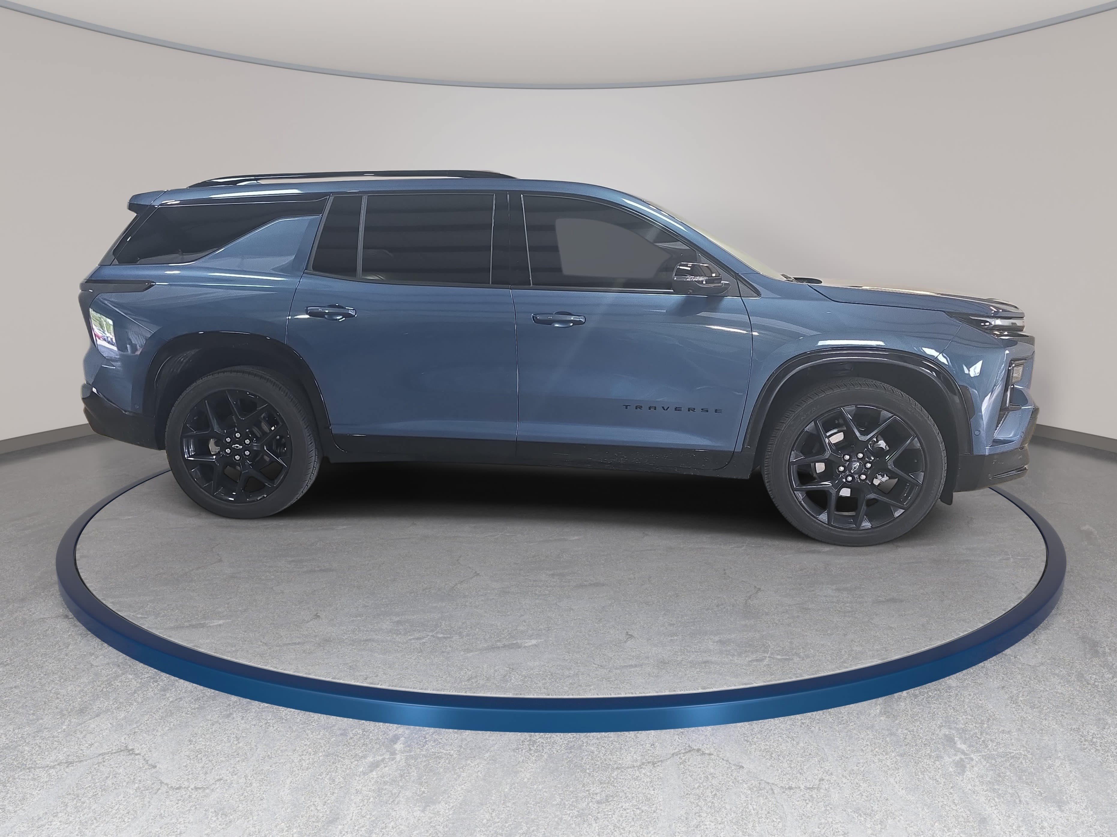 Used 2026 Chevrolet Traverse RS w/ LPO, Floor Liner Package FWD image 5