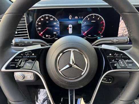 New 2026 Mercedes-Benz GLS 450 4MATIC image 24