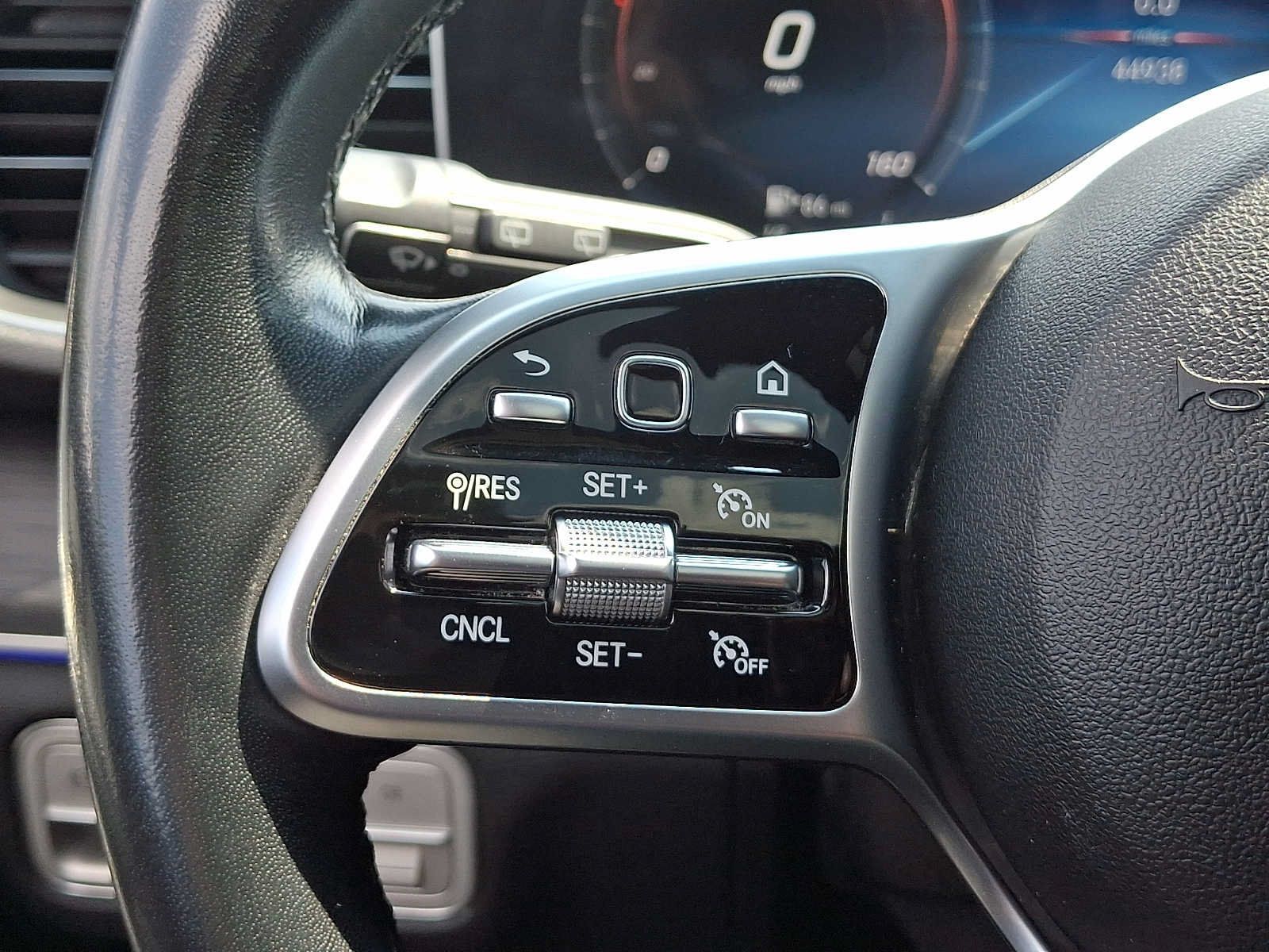 Used 2023 Mercedes-Benz GLE 350 4MATIC image 22