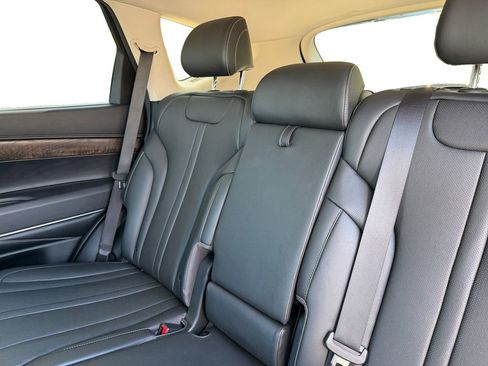 Used 2024 Genesis GV80 2.5T AWD/4WD image 13