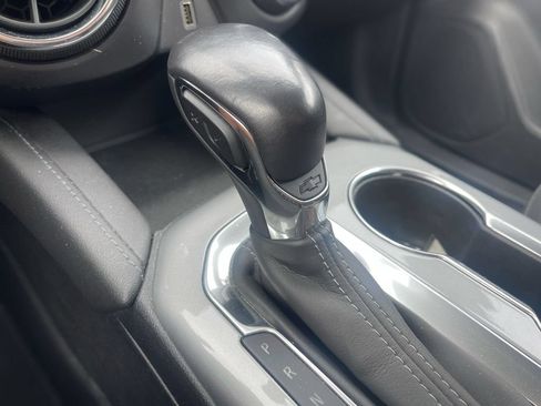 Used 2019 Chevrolet Blazer LT FWD image 32