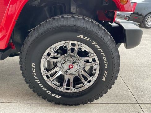 Used 2015 Jeep Wrangler Sahara image 18