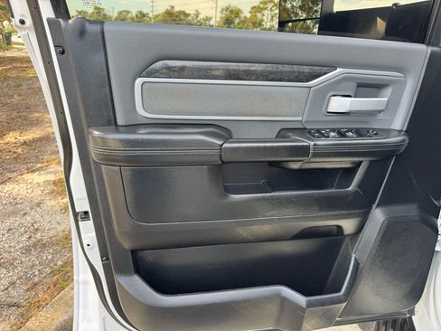 Used 2020 RAM 3500 Big Horn image 26