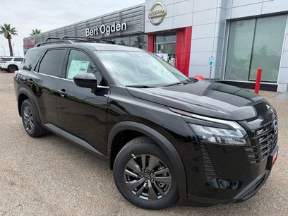 New 2026 Nissan Pathfinder SV