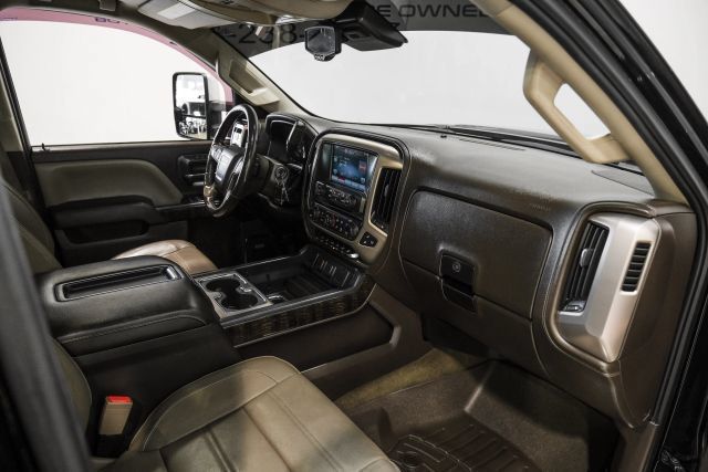 Used 2015 GMC Sierra 2500 Denali w/ Duramax Plus Package AWD/4WD image 16