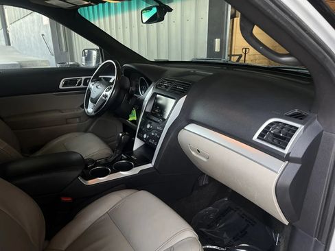 Used 2012 Ford Explorer XLT AWD/4WD image 22