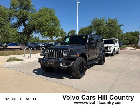Used 2023 Jeep Wrangler Unlimited Sahara AWD/4WD image 1