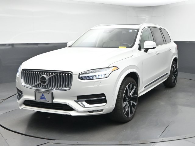Used 2024 Volvo XC90 B5 Plus w/ Protection Package Premier AWD/4WD image 3