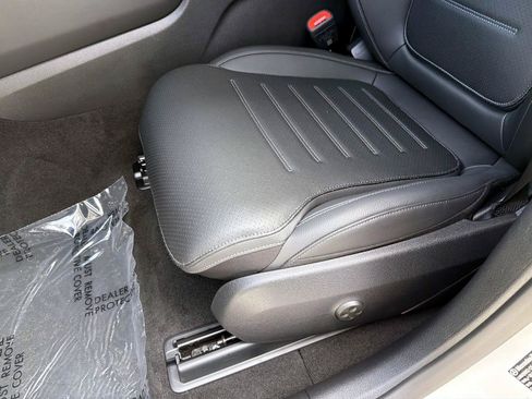 Certified 2026 Mercedes-Benz GLC 300 4MATIC image 17