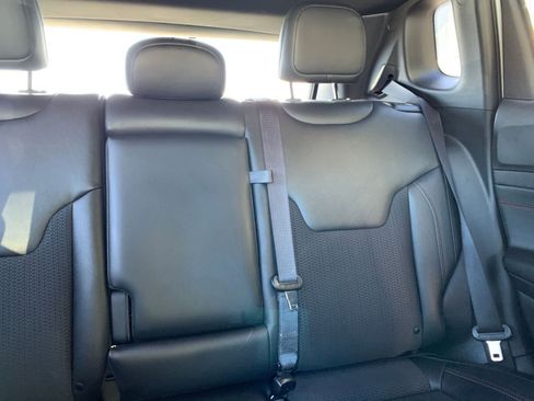 Used 2025 Jeep Compass Trailhawk image 36