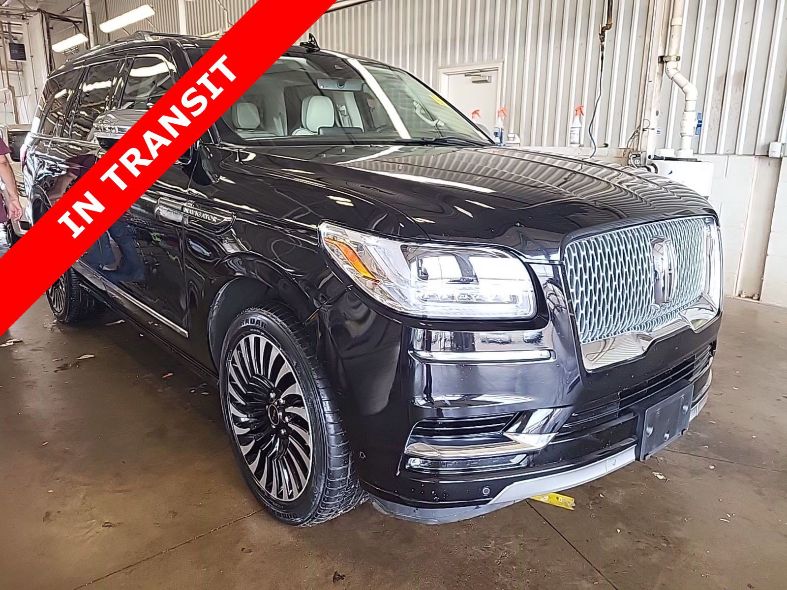 Used 2020 Lincoln Navigator Black Label w/ Cargo Convenience Package AWD/4WD image 5