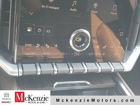 New 2026 GMC Acadia Denali Ultimate w/ LPO, All-Weather Package FWD image 18