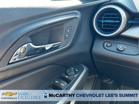 New 2026 Chevrolet Trax LS w/ LS Convenience Package FWD image 15