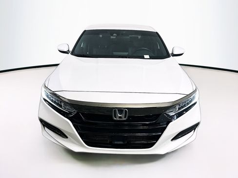 Used 2019 Honda Accord Sport image 2