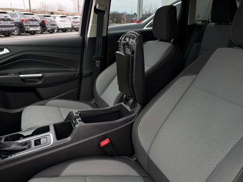 Used 2018 Ford Escape SE w/ SE SYNC Package image 32