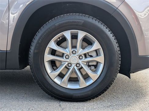 Used 2019 Hyundai Santa Fe SEL image 7