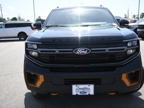 New 2027 Ford Expedition Tremor w/ Driver's Package AWD/4WD image 4