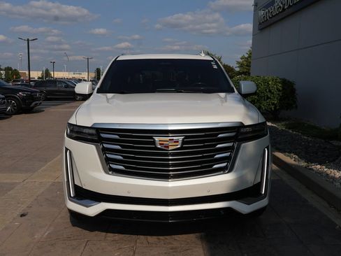Used 2021 Cadillac Escalade Premium Luxury Platinum w/ Heavy-Duty Trailer Package AWD/4WD image 3